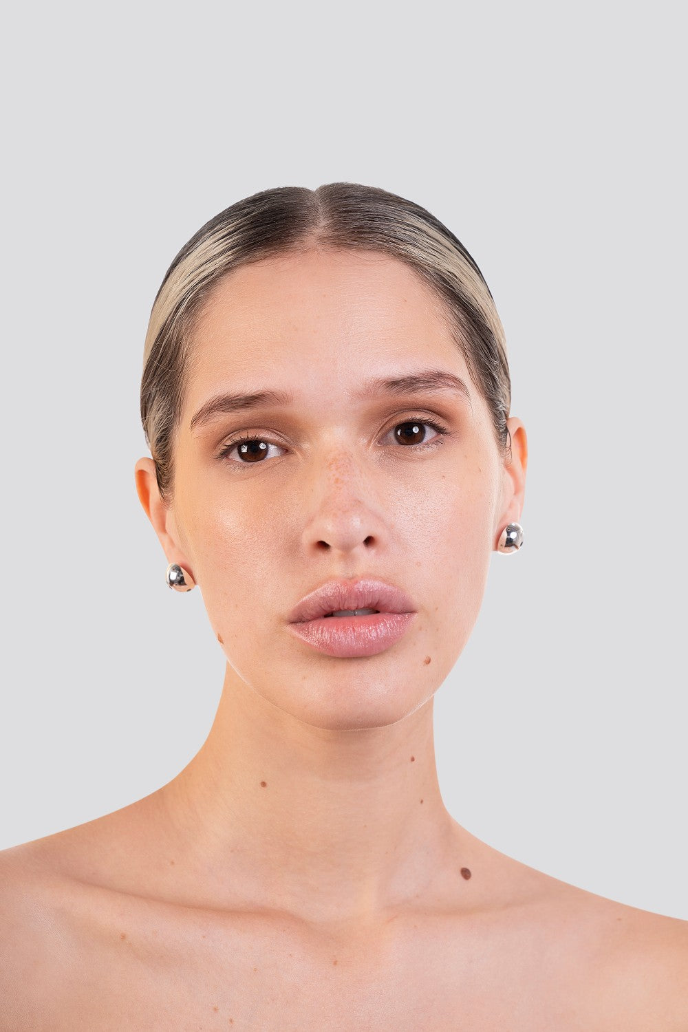 BOLD SMALL BALL EARRINGS