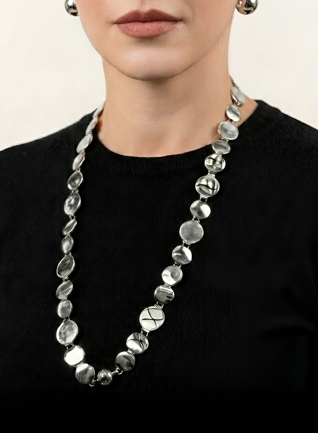 DOS TASSET NECKLACE