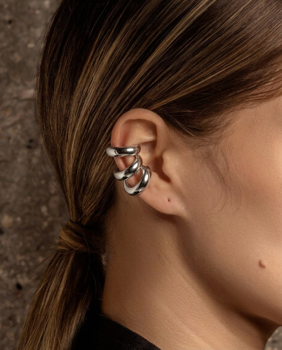 SET DE TRES SMALL MOON EAR CUFFS SILVER